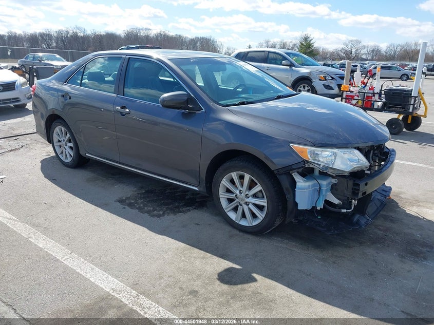 2012 TOYOTA CAMRY XLE