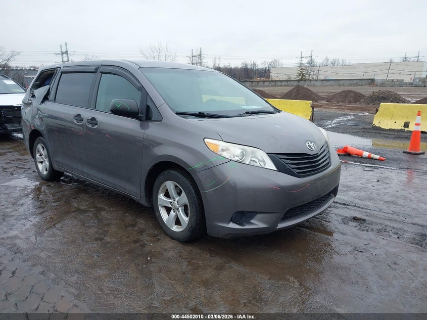 2015 TOYOTA SIENNA L 7 PASSENGER