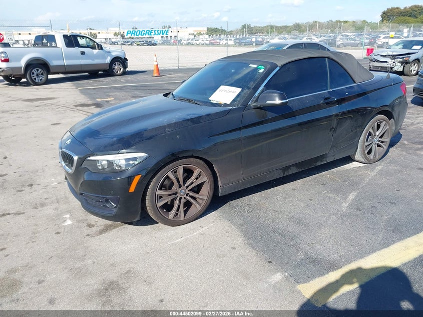 VIN: WBA2M7C56JVD51464 2018 BMW 230I