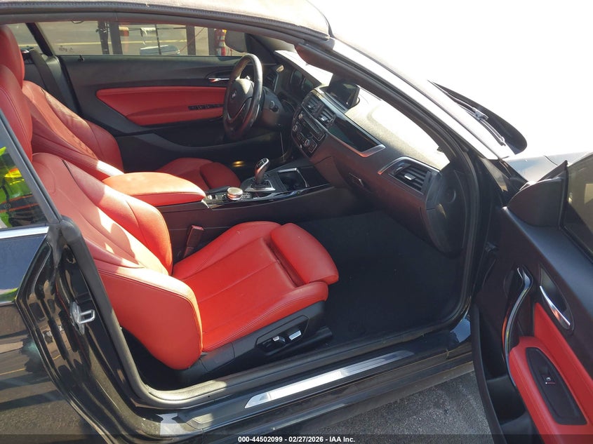 VIN: WBA2M7C56JVD51464 2018 BMW 230I
