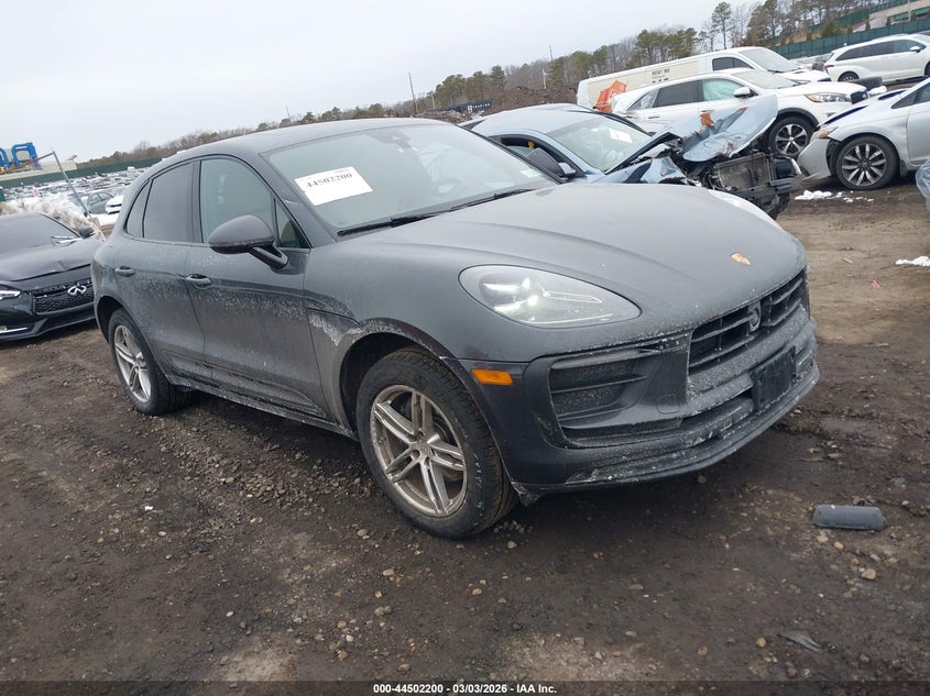 2023 Porsche Macan T