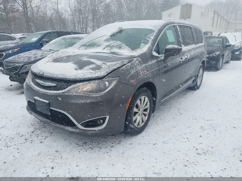 2018 Chrysler Pacifica Touring L