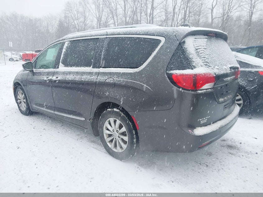 2018 Chrysler Pacifica Touring L