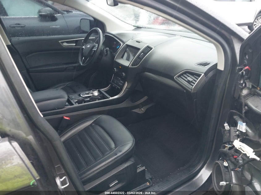 2019 FORD EDGE auction photo 5