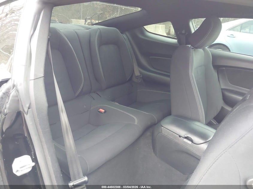 2022 FORD MUSTANG auction photo 8