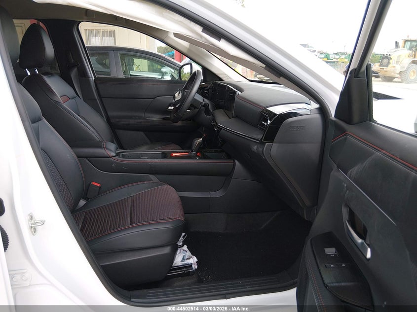 2025 Nissan Kicks Sr Fwd