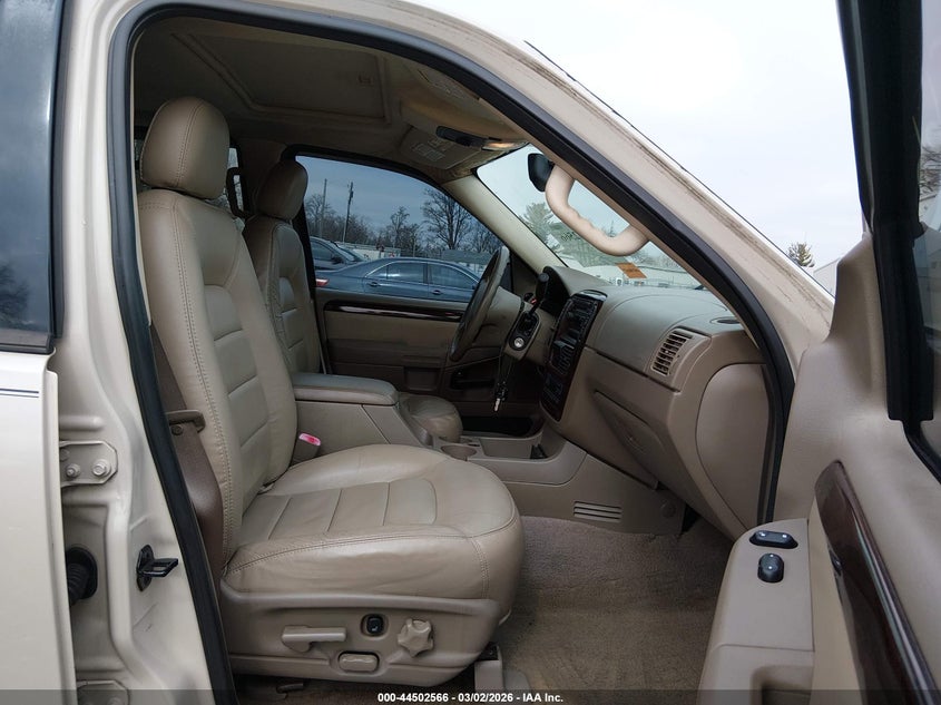 2005 Ford Explorer Limited