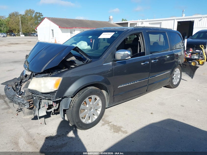 2012 Chrysler Town & Country Touring-L