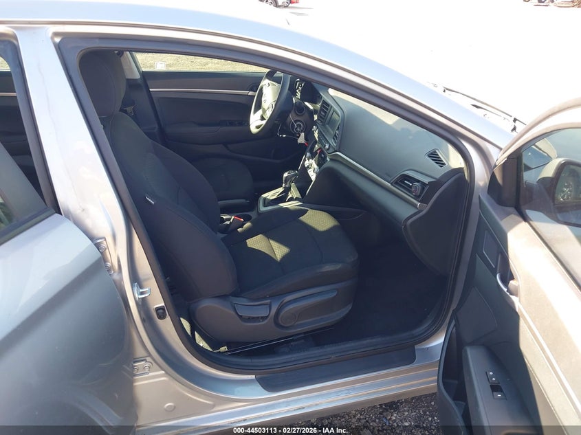 2020 HYUNDAI ELANTRA auction photo 5