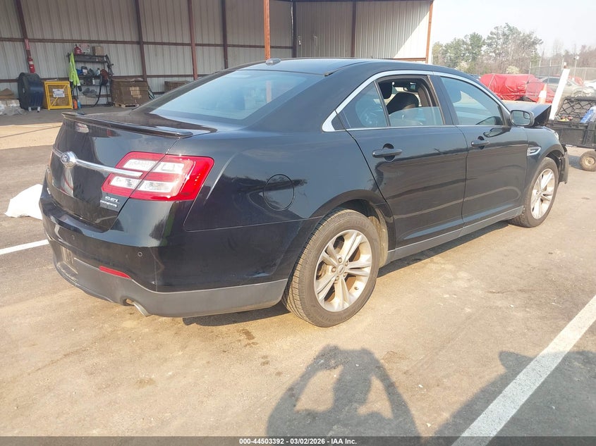 2018 Ford Taurus Sel
