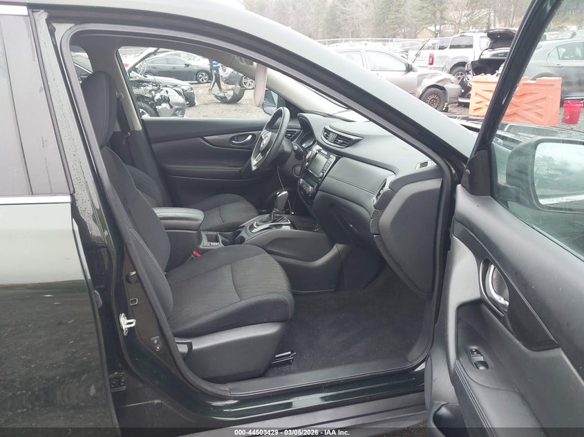 2018 Nissan Rogue Sv