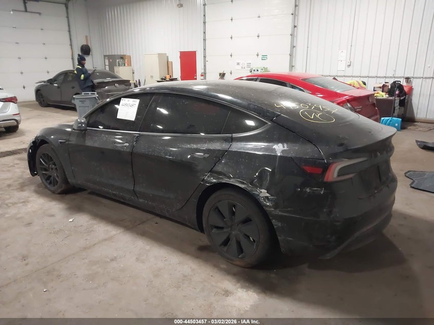 2025 Tesla Model 3 Long Range Rear-Wheel Drive/Standard Rear-Wheel Drive