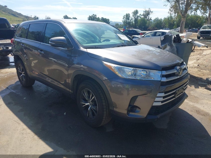2019 Toyota Highlander Le