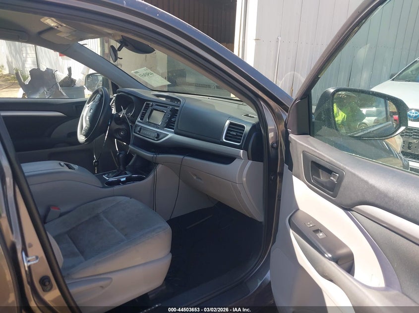 2019 Toyota Highlander Le