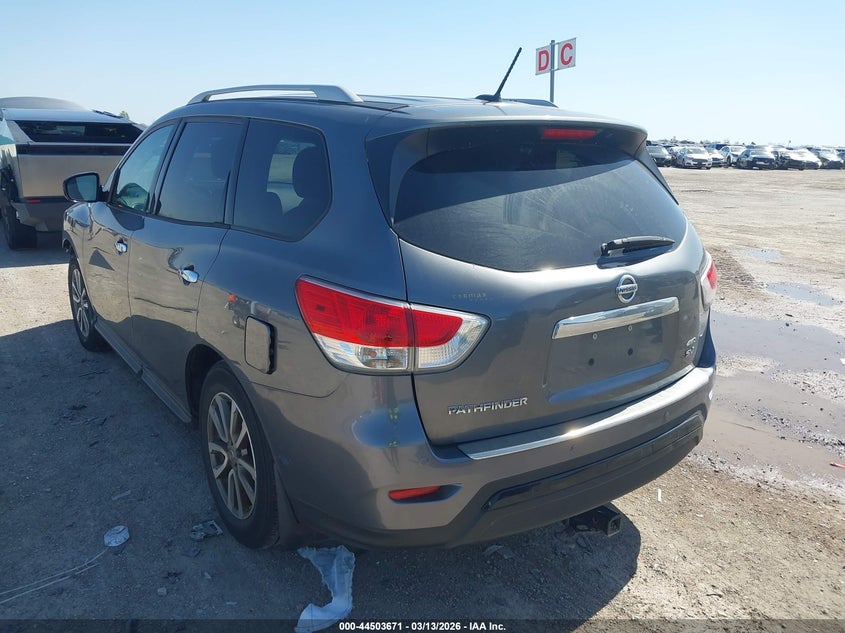 2016 Nissan Pathfinder Sv