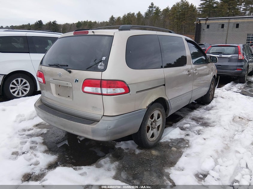2002 Toyota Sienna Le