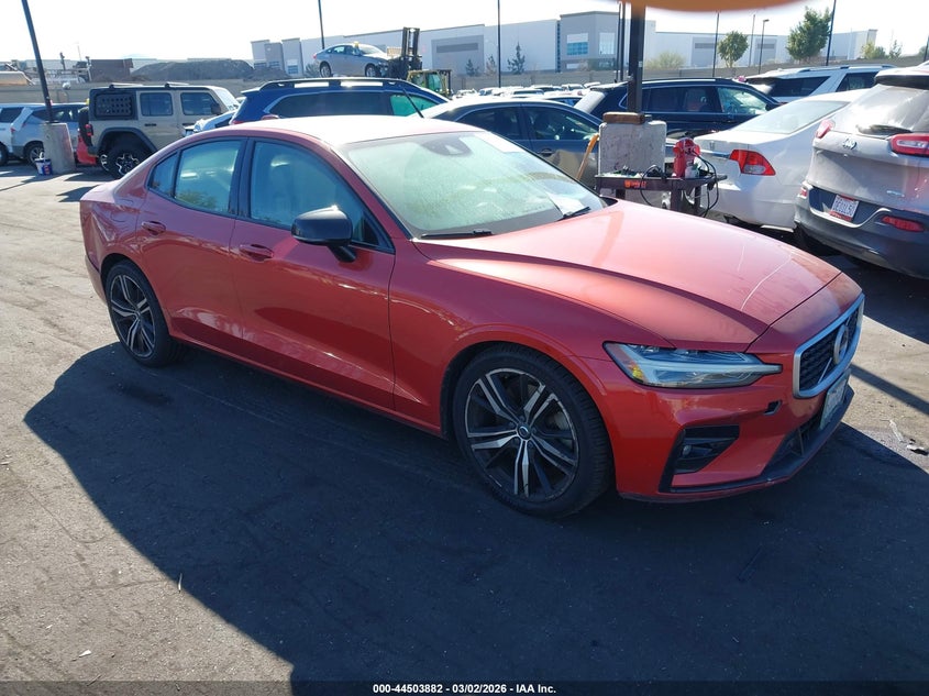 2019 Volvo S60 T6 R-Design