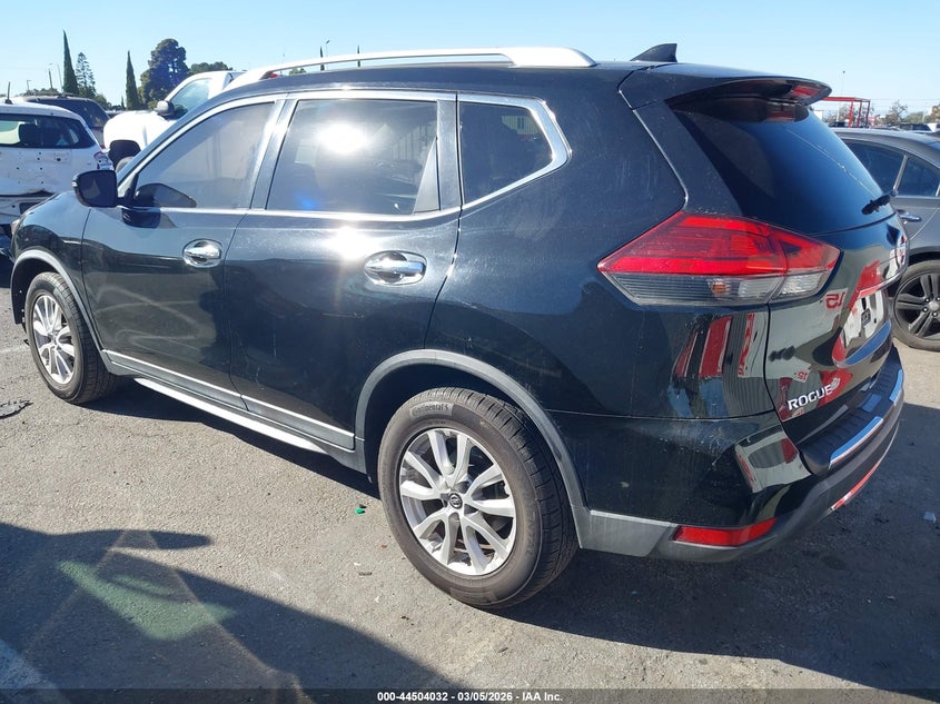 2017 Nissan Rogue Sv