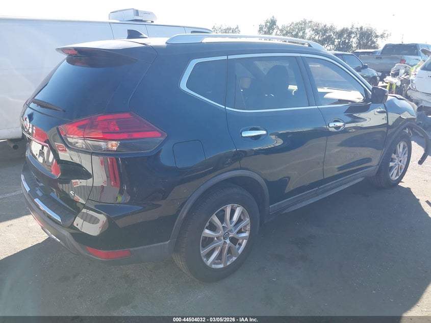 2017 Nissan Rogue Sv