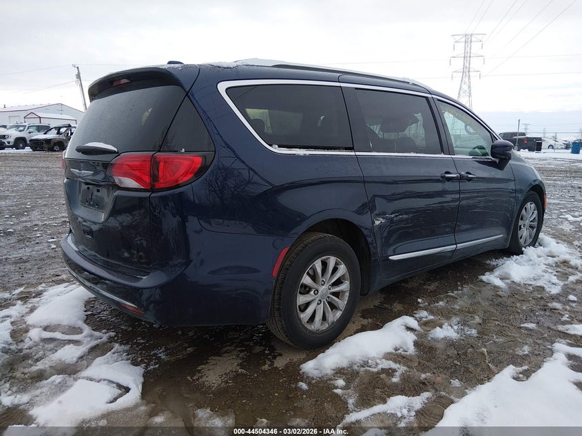 2018 Chrysler Pacifica Touring L Plus