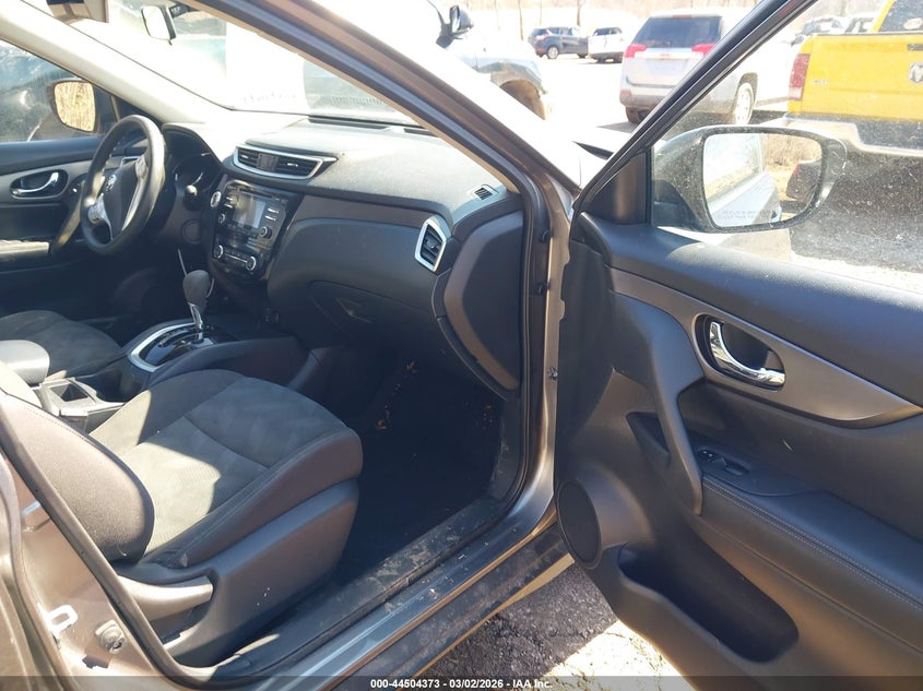 2016 Nissan Rogue Sv