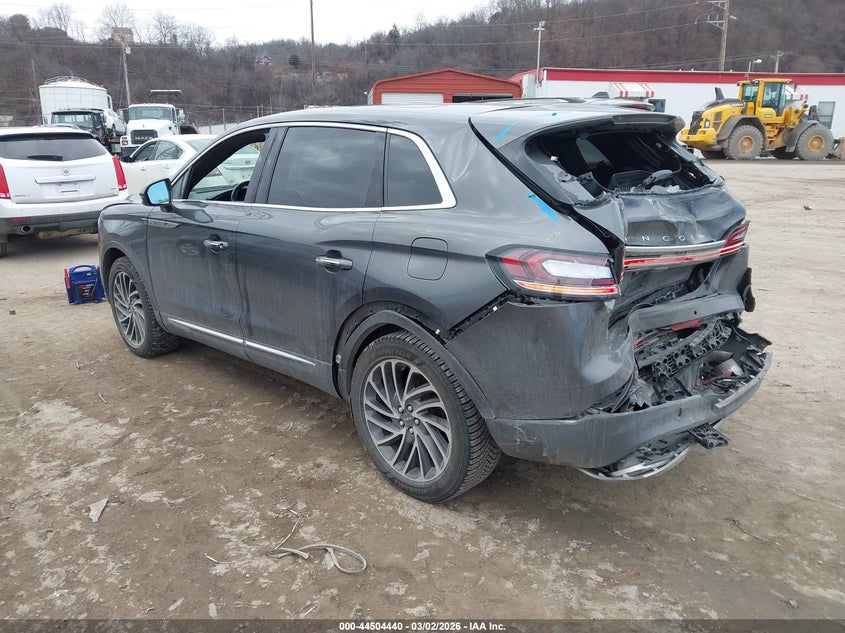 2020 Lincoln Nautilus Reserve