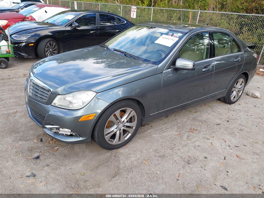 2012 Mercedes-Benz C 300 Luxury 4Matic