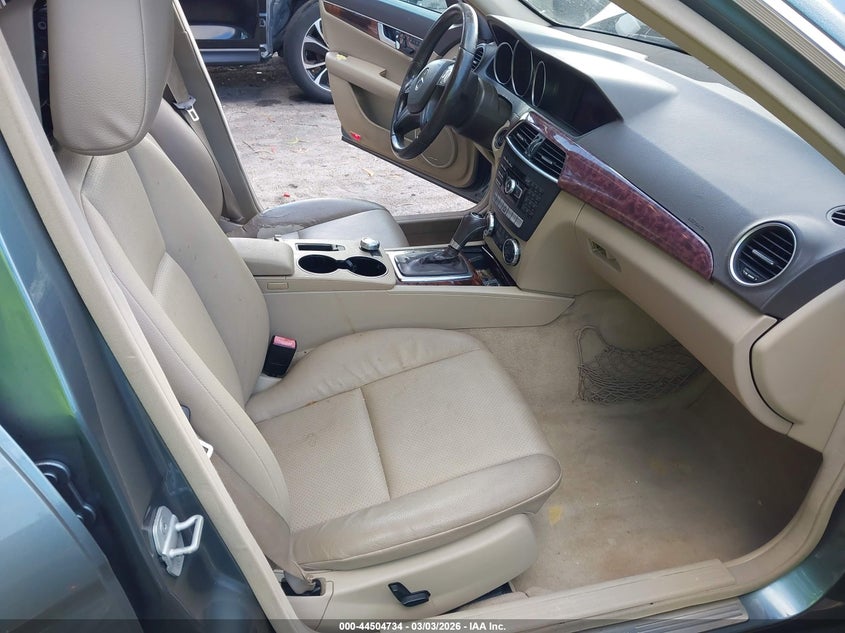 2012 Mercedes-Benz C 300 Luxury 4Matic