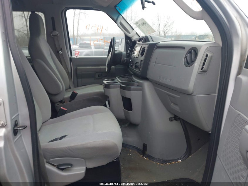 2010 Ford E-350 Super Duty Xl/Xlt