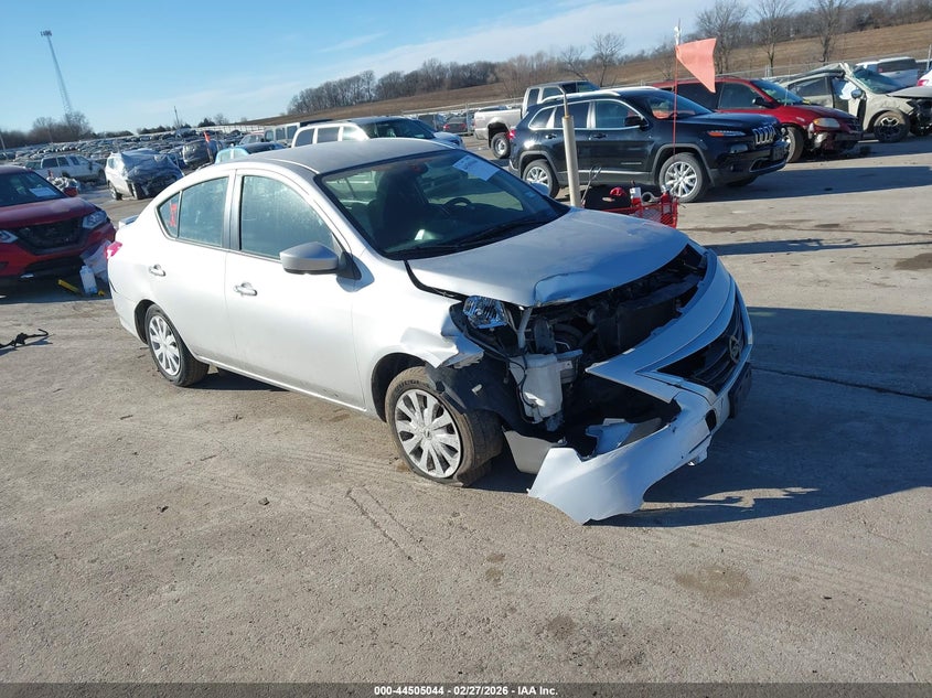 2017 NISSAN VERSA 1.6 SV