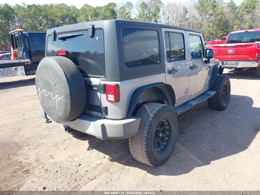 2013 Jeep Wrangler Unlimited Sahara