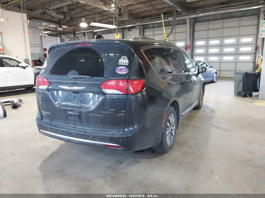 2020 Chrysler Pacifica Touring L Plus