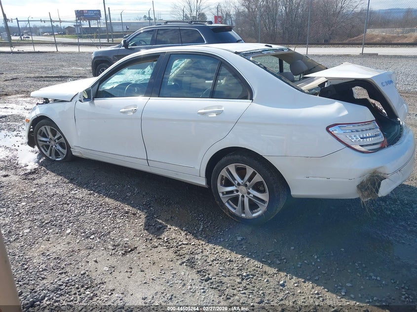 2013 Mercedes-Benz C 300 Luxury 4Matic/Sport 4Matic