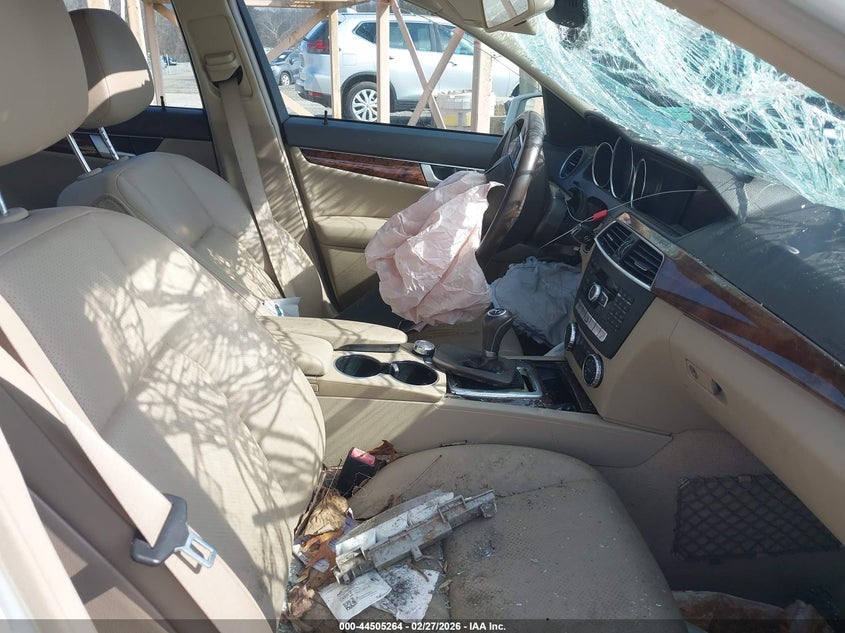 2013 Mercedes-Benz C 300 Luxury 4Matic/Sport 4Matic