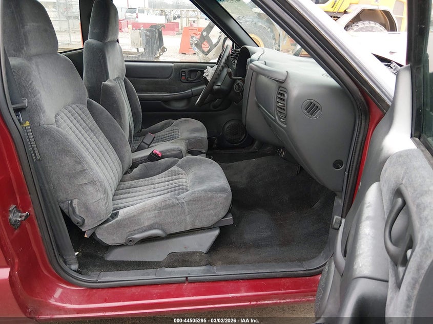 2001 Chevrolet S-10 Ls