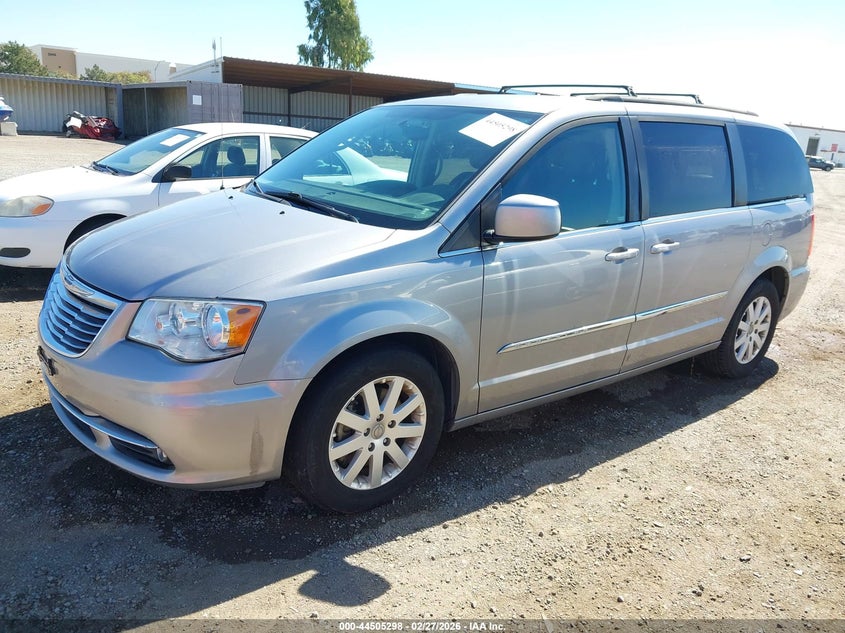 2016 Chrysler Town & Country Touring