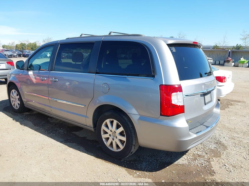 2016 Chrysler Town & Country Touring