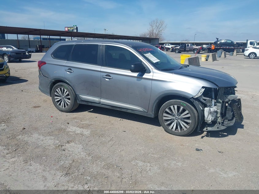 2019 Mitsubishi Outlander Es
