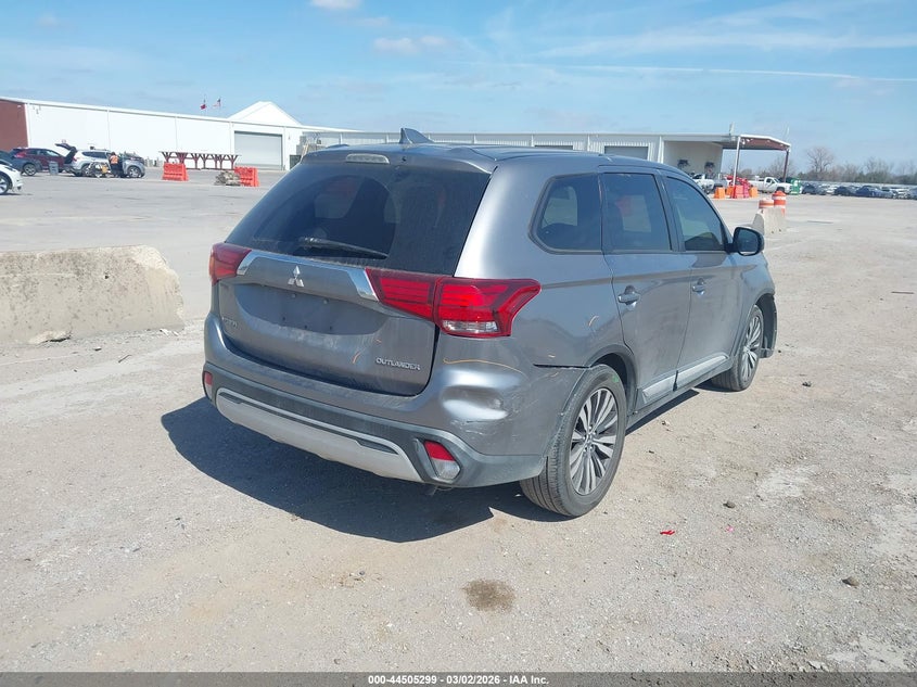 2019 Mitsubishi Outlander Es