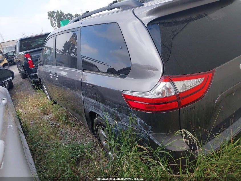 2015 Toyota Sienna Le 8 Passenger