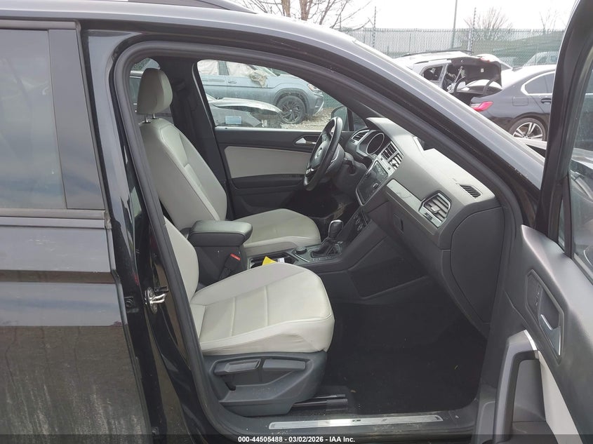 2021 Volkswagen Tiguan 2.0T Se/2.0T Se R-Line Black/2.0T Sel