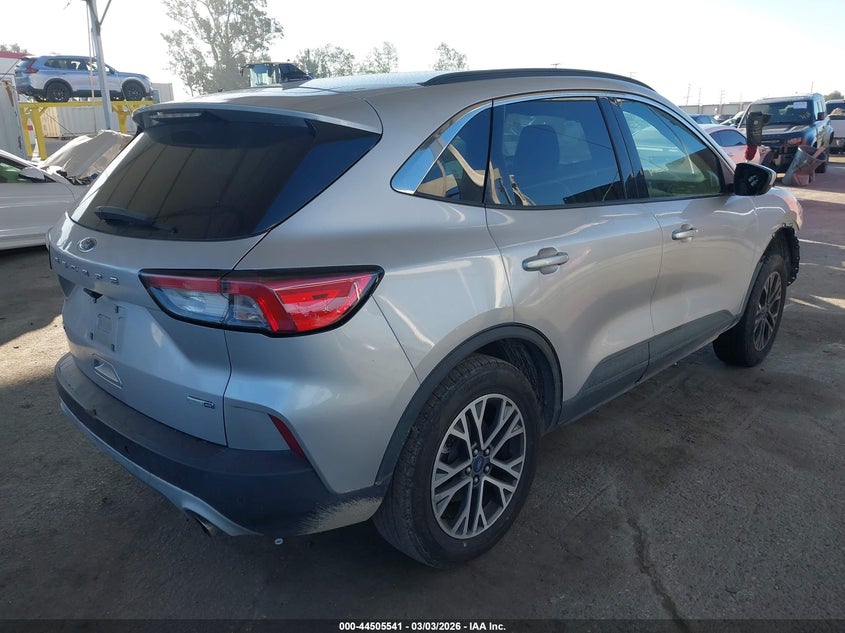2020 Ford Escape Sel