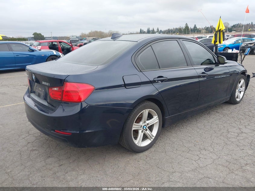 Vin: wba3c3c57df980226, lot: 45002358, bmw 320i xdrive 20134