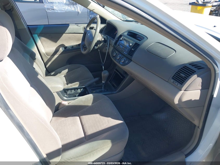2005 Toyota Camry Le