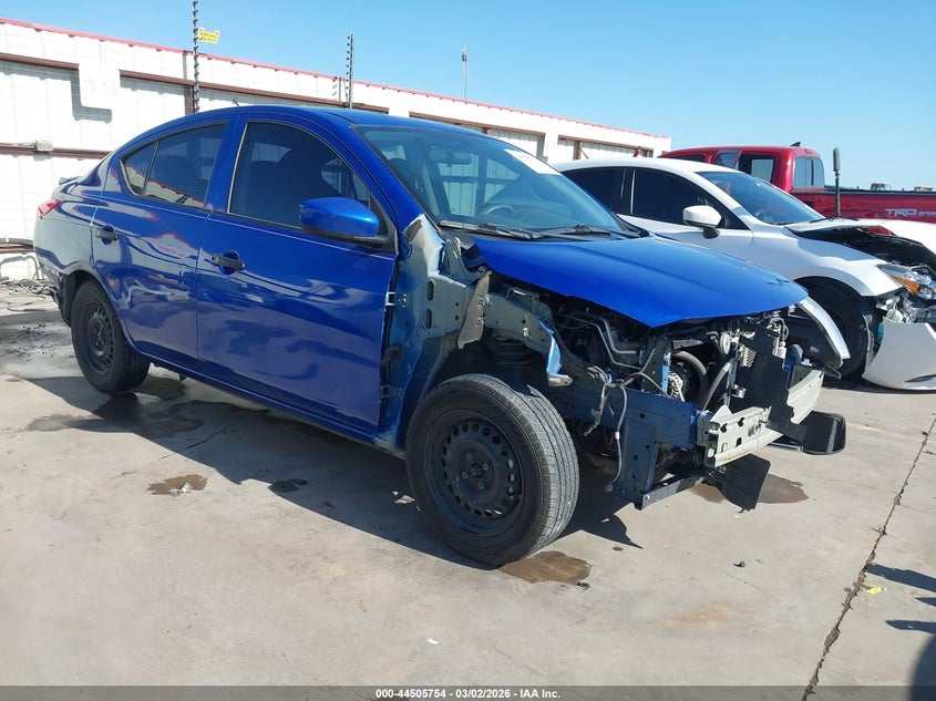 2017 Nissan Versa 1.6 S+