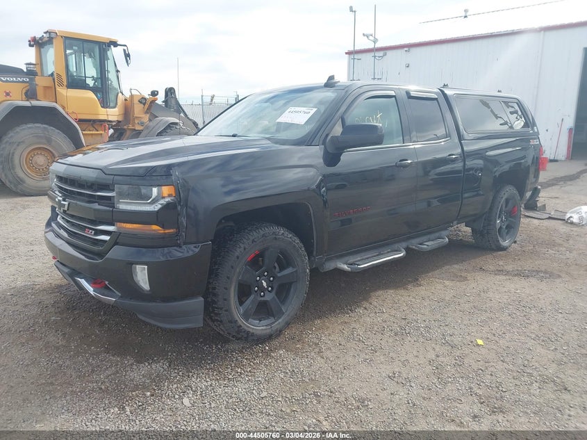 1GCVKREC3HZ301523 2017 Chevrolet Silverado 1500 2lt photo 1