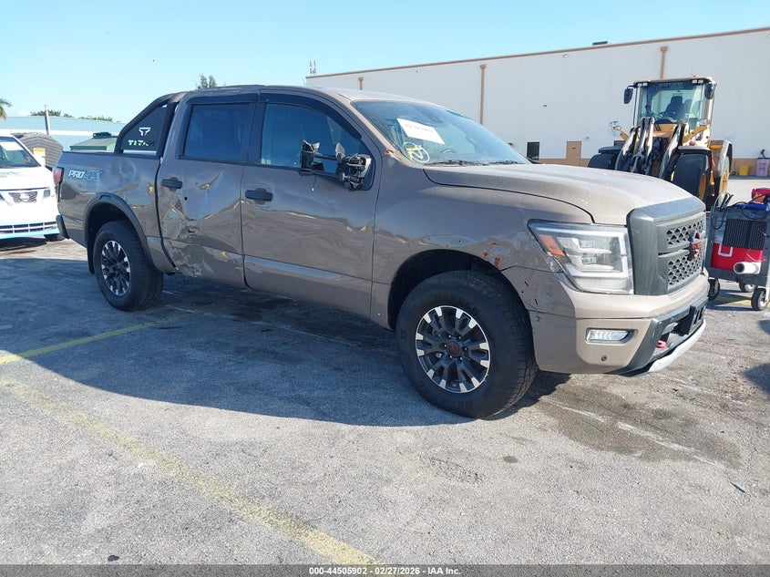 2024 Nissan Titan Pro-4X 4X4