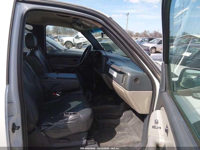 2002 Chevrolet Suburban 1500 Commercial Fleet