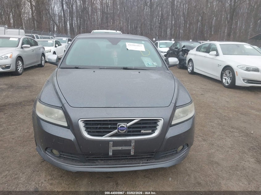 2010 Volvo S40 T5 R-Design VIN: YV1672MS2A2511500 Lot: 44505967