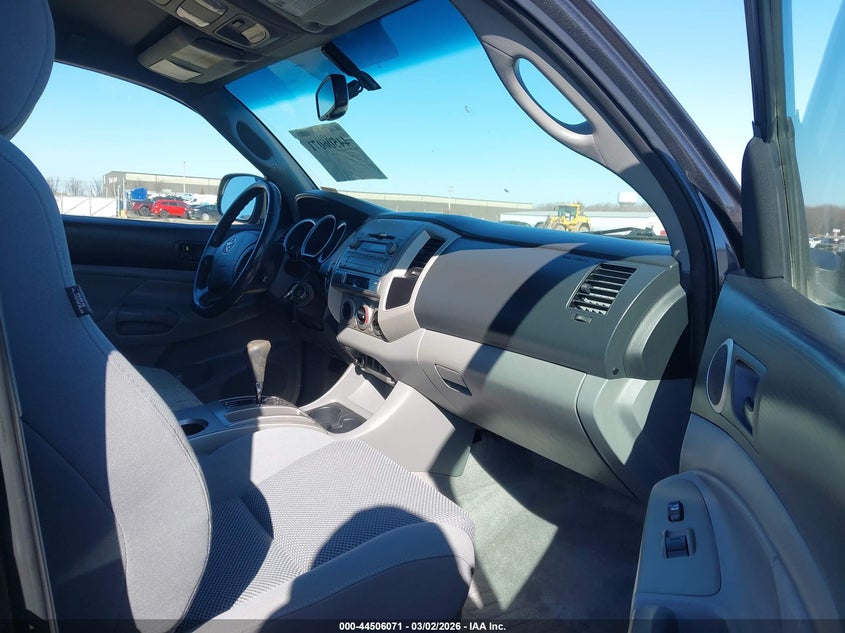 2011 Toyota Tacoma Base V6